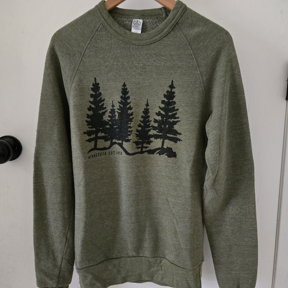 Green Minnesota Sweatshirt with Tree Design